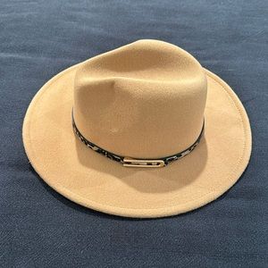Mudpie hat new with tags